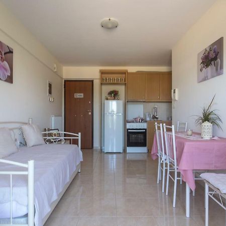 Lovely Apartment Xylokastro 2Nd Floor Luaran gambar
