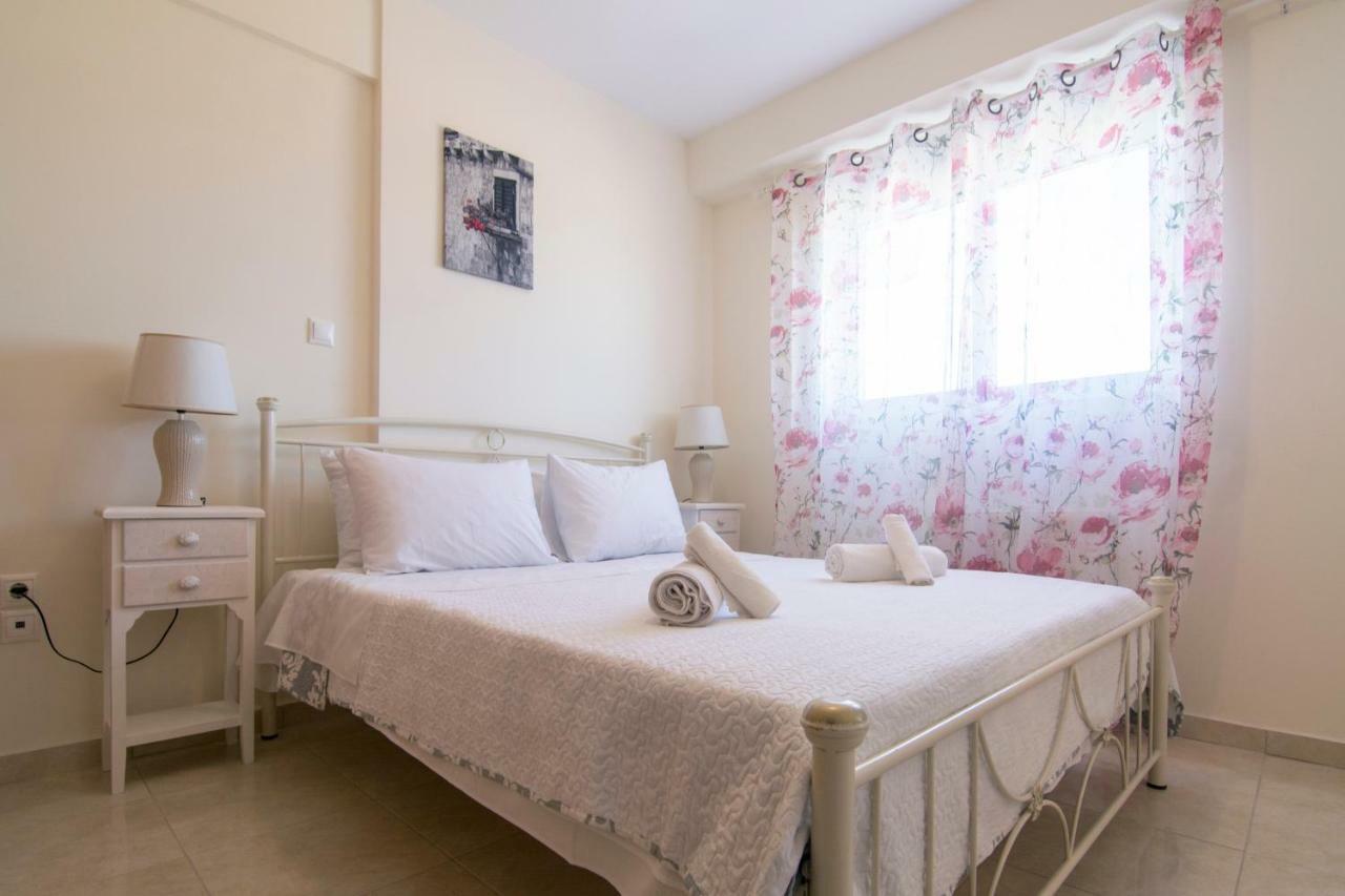 Lovely Apartment Xylokastro 2Nd Floor Luaran gambar
